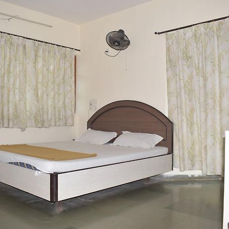 Hotel Guruji Alībāg Εξωτερικό φωτογραφία